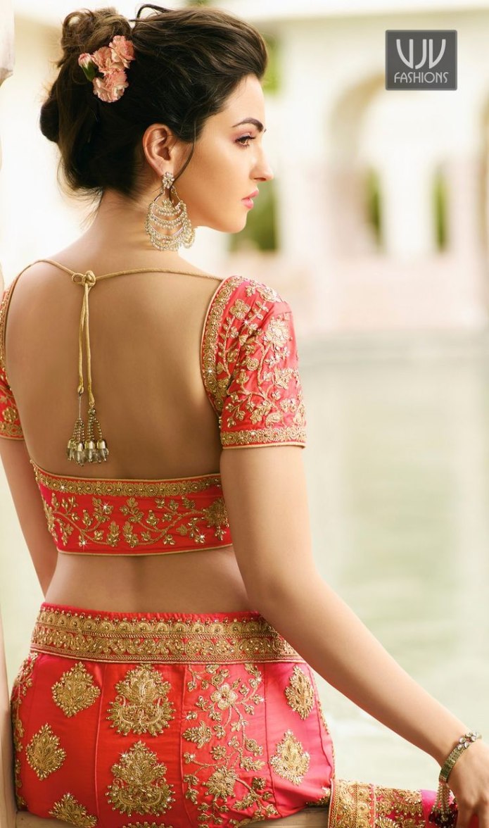 Blouse picture