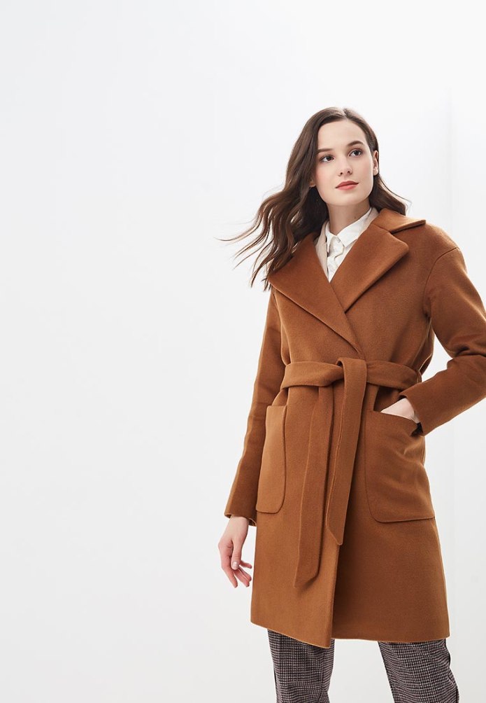 Zara коричневое пальто халат