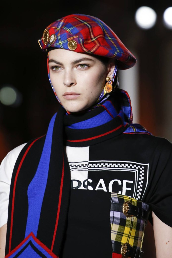 Versace Fall 2018 берет