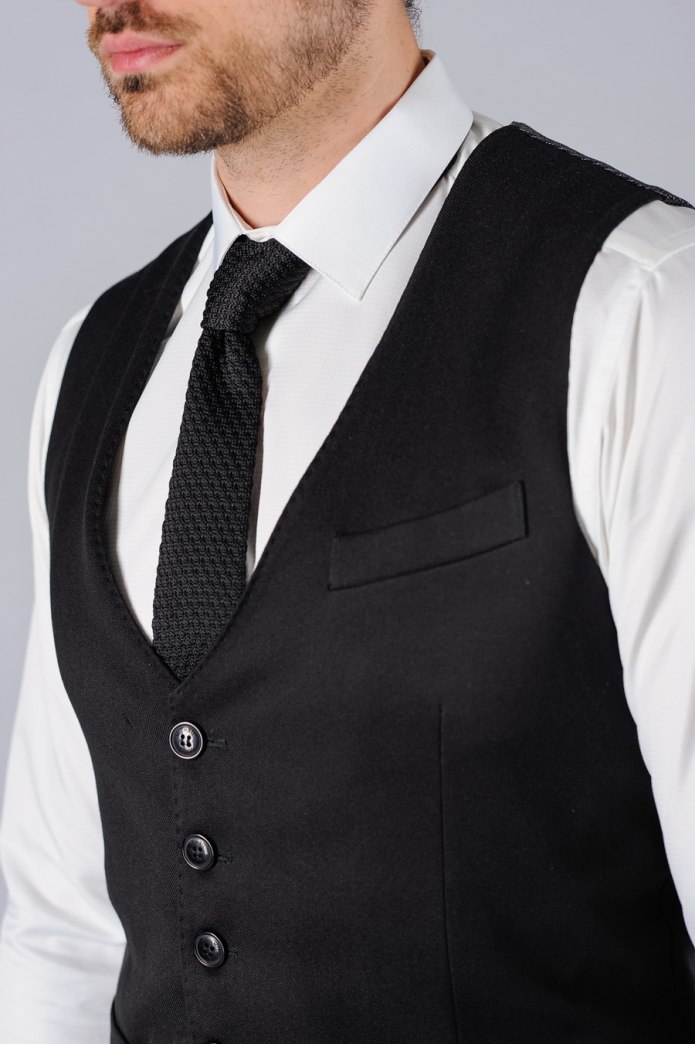 Черная мужская жилетка классическая Kiton