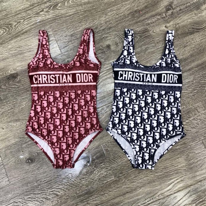 Хейли Бибер Bikini