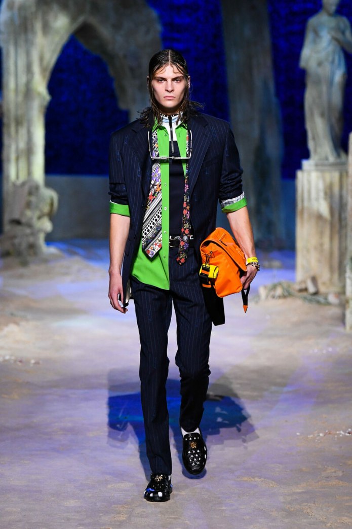 Versace 2021 коллекция Весна лето