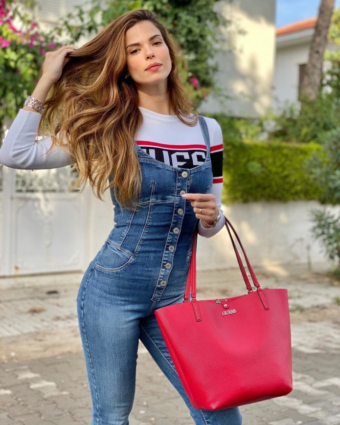 Футболка guess женская черно-зеленая