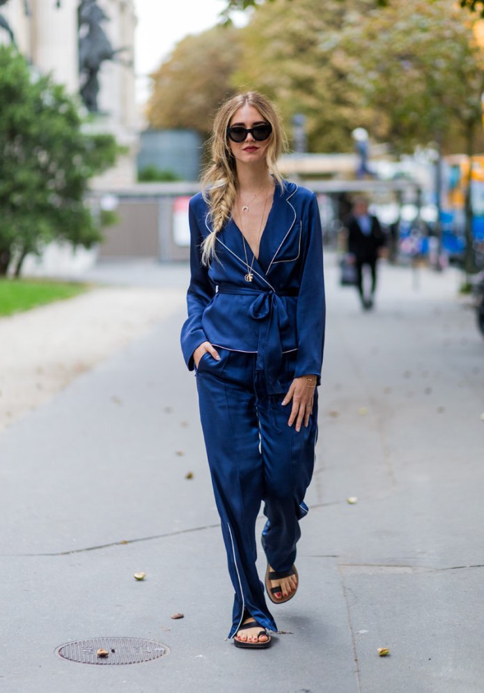 Костюм в пижамном стиле Gucci