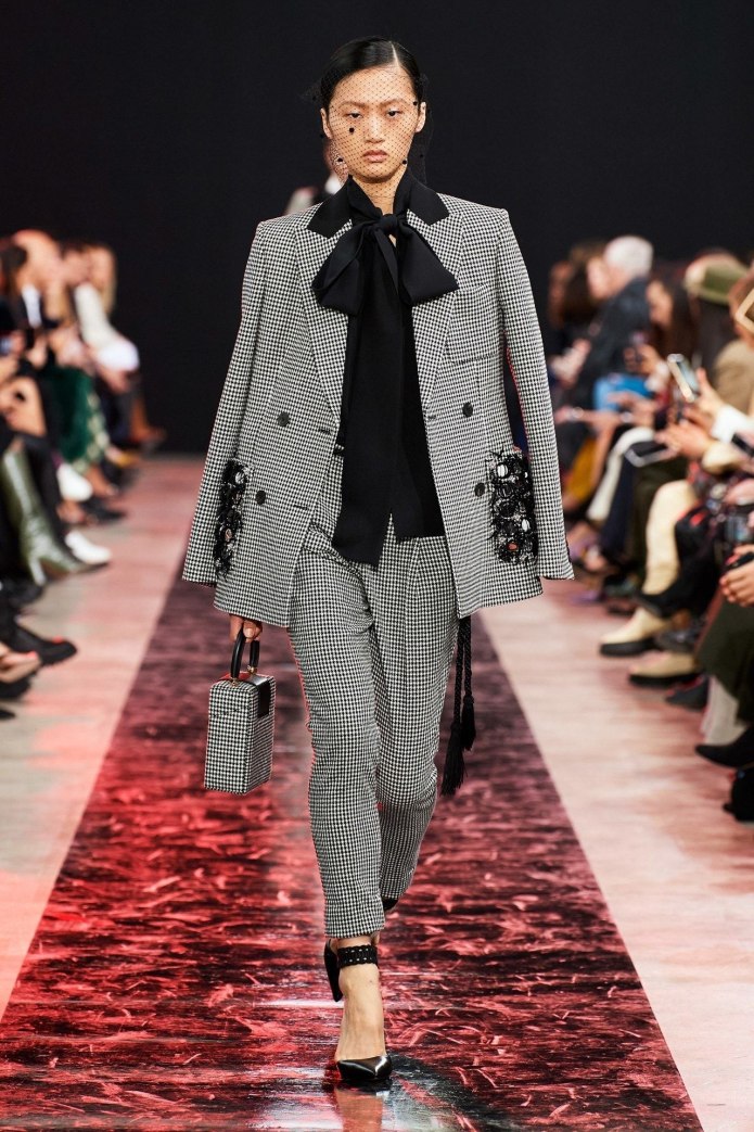 Показ Elie Saab осень-зима 2021