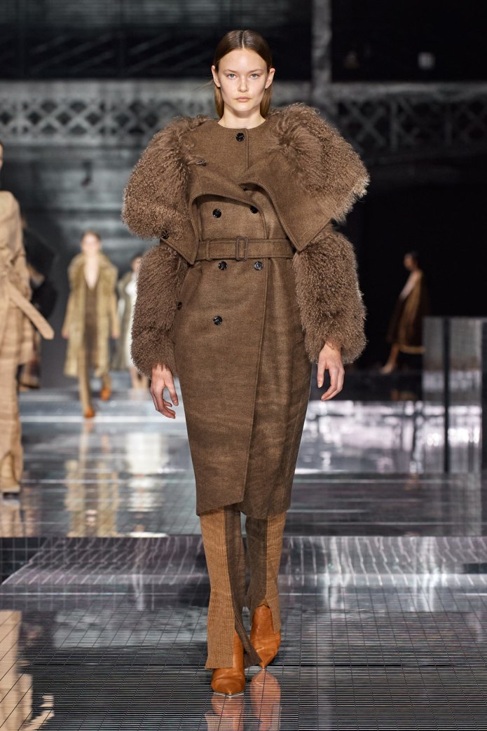 Burberry Prorsum пуховики 2020