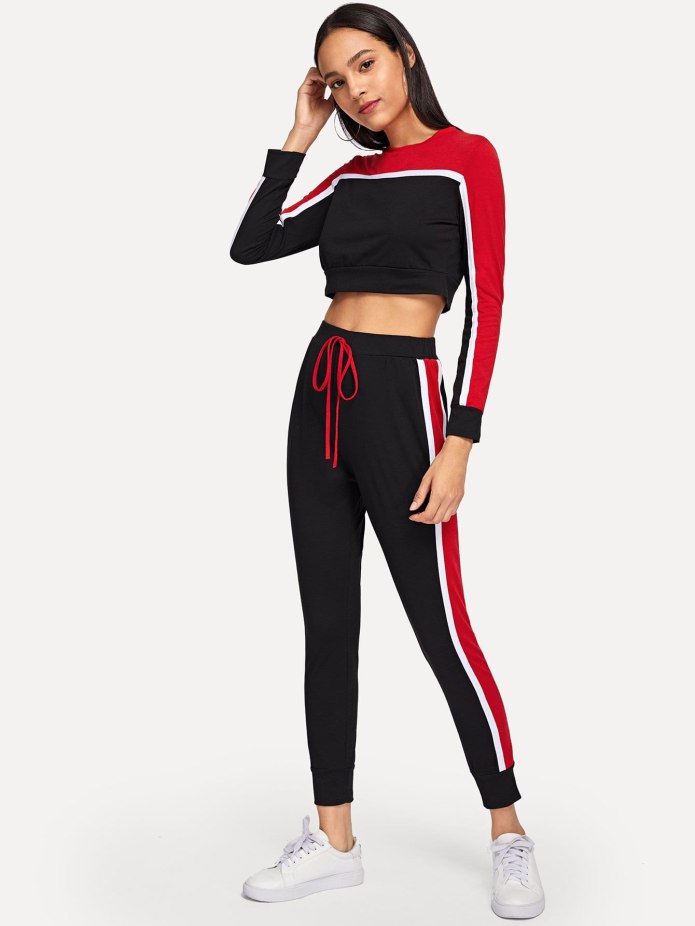 Женский лаймовый спортивный костюм Nike