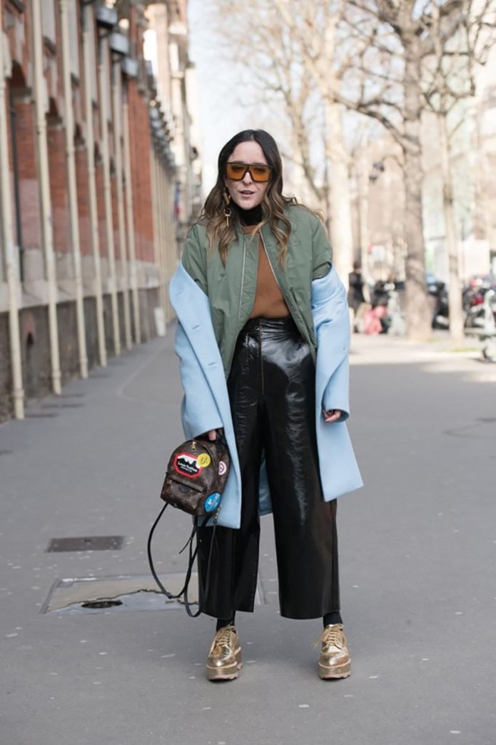 Брюки палаццо с ботинками Челси