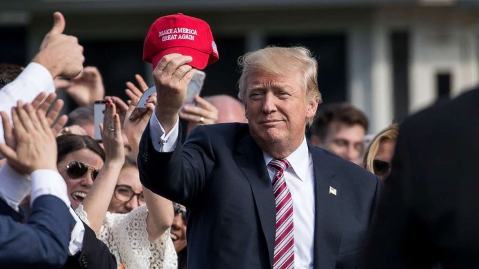Трамп great America great again