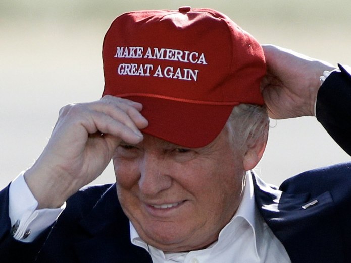 Трамп в кепке Maga