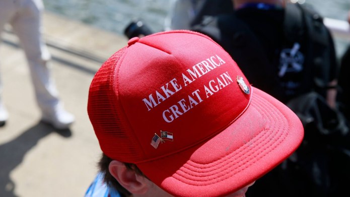 Бейсболка make America great again