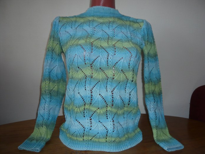 Джемпер из Alize Batik
