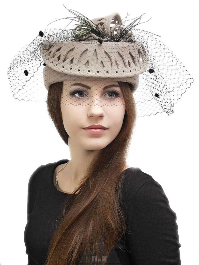 Шляпки женские дизайнерские