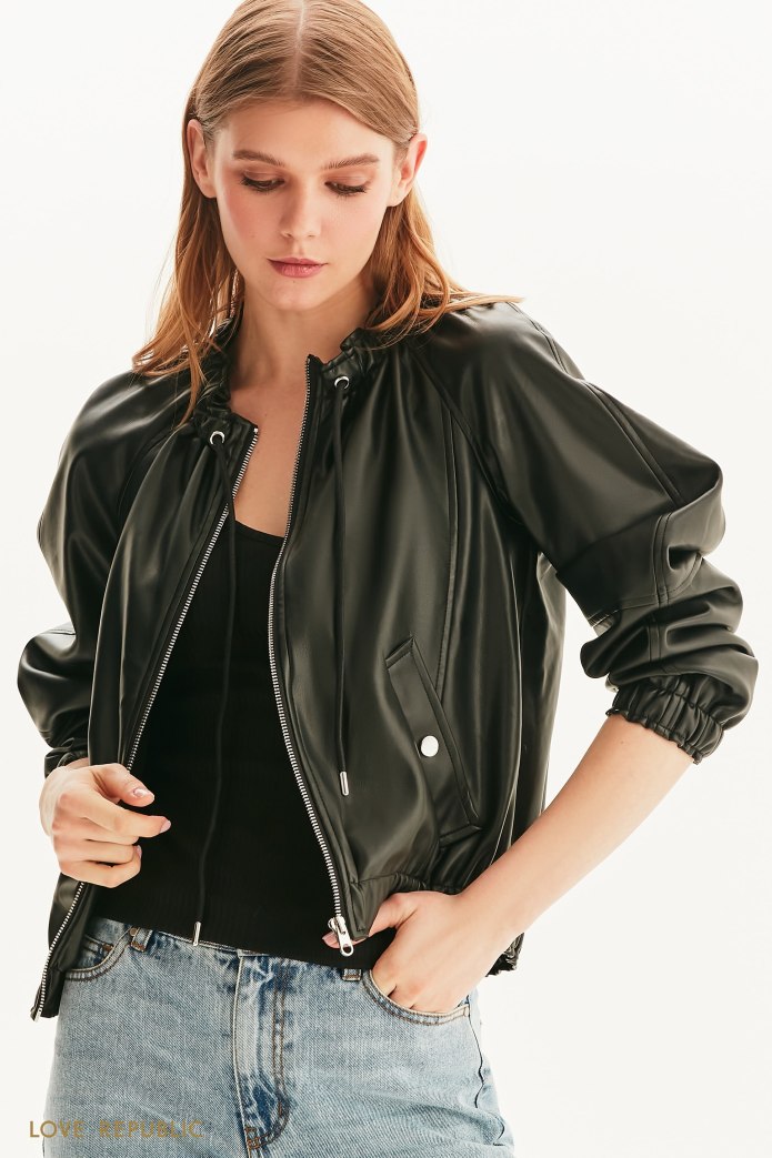 Vinyl Puffer Jacket fur Hood
