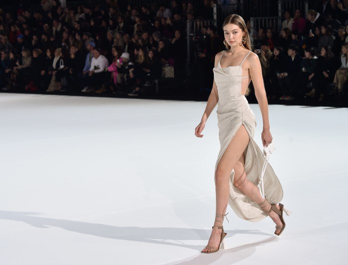 Белла Хадид Dress