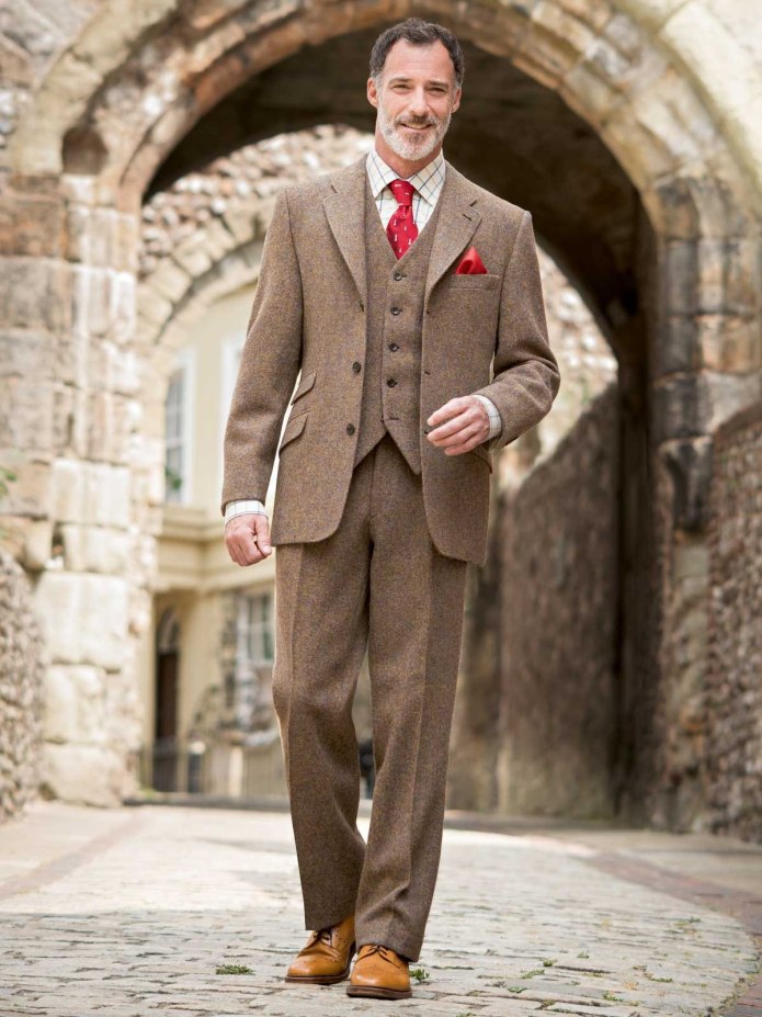 Kiton костюм серый