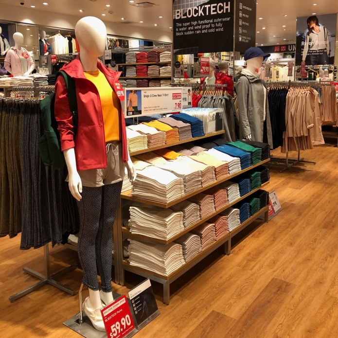Uniqlo зvfytrty