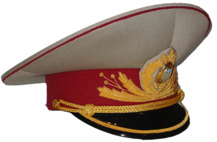 Каракулевая шапка полковника МВД