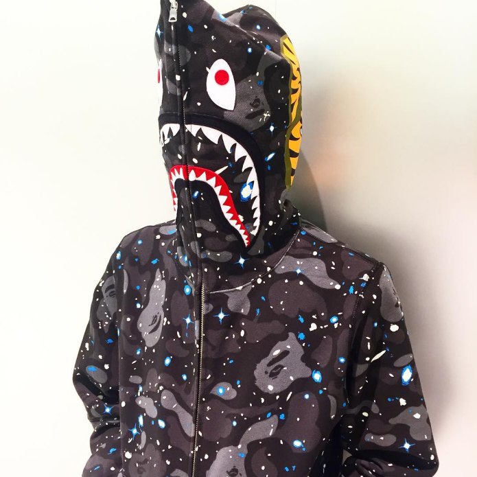Худи акула Bape