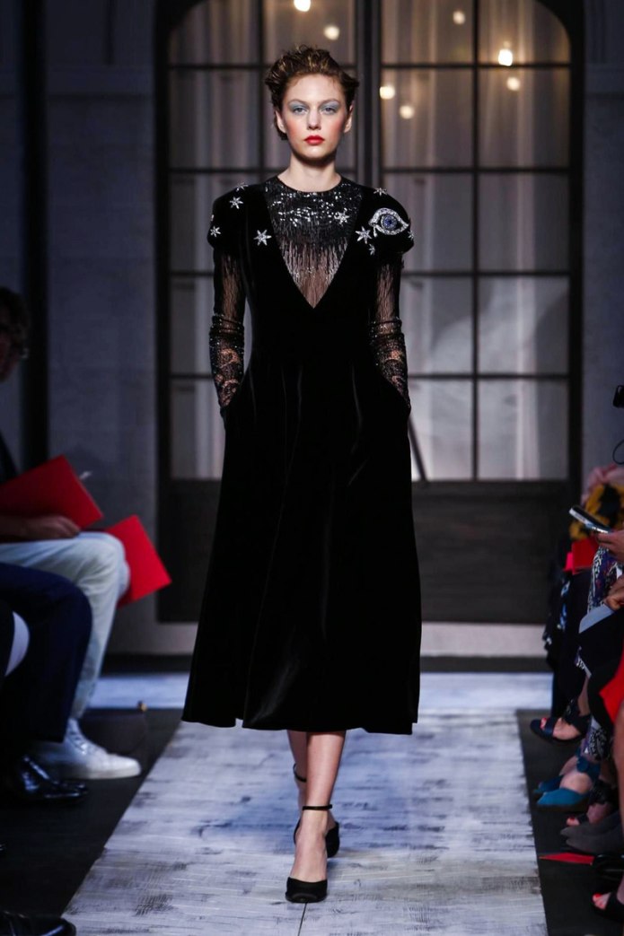 Платье Giorgio Armani бархатное черное