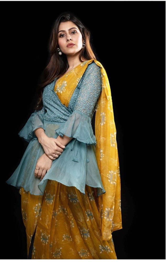 Choli by Sari Hanging