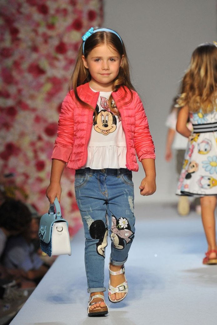 Monnalisa Fashion show осень зима 2017