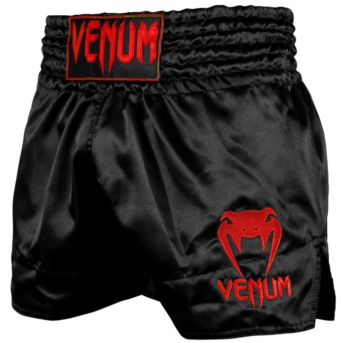 Тайские шорты Venum giant