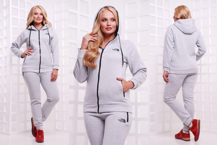 Теплый костюм с начесом женский спортивный Nike