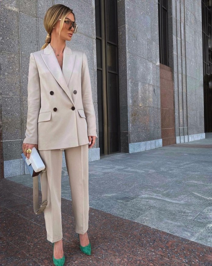 Белый брючный костюм женский Zara