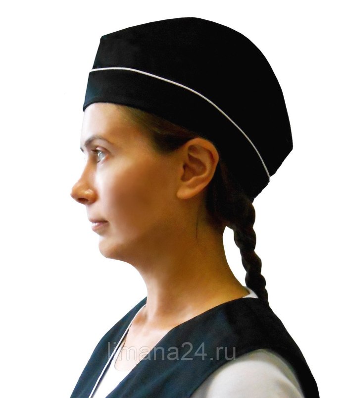 Дизайнер моды в шляпе