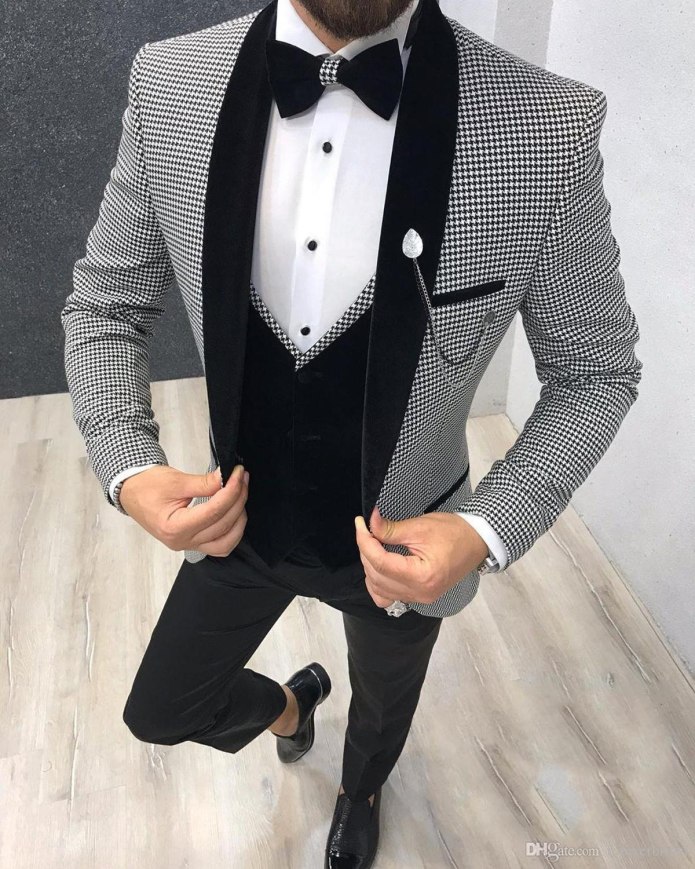 Sharval kostumi