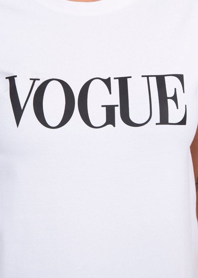 Футболка Vogue на черном фоне надпись