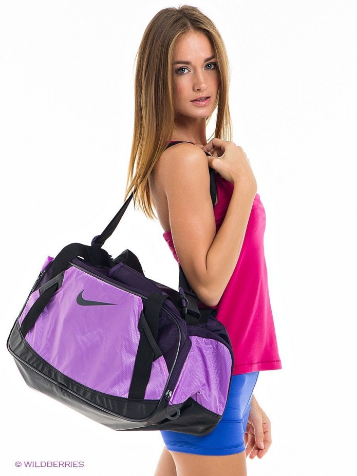 Nike Heritage 2. 0 Crossbody Bag
