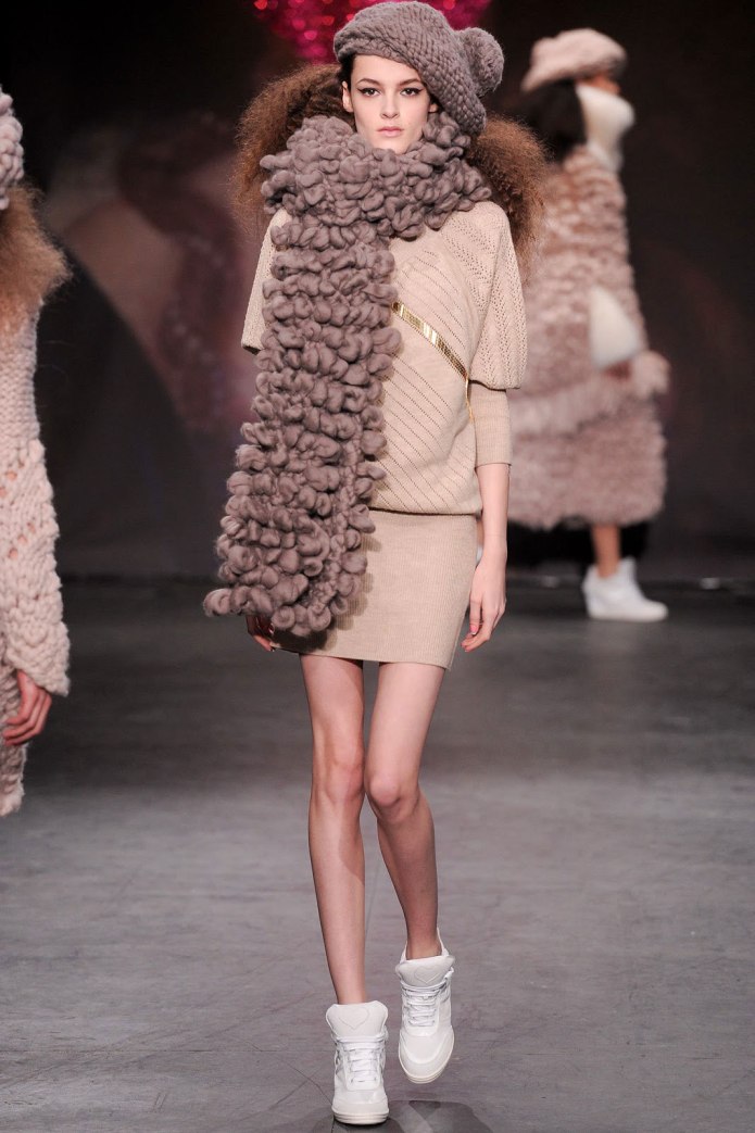 Версаче 2021 Fall Winter 2021-2022