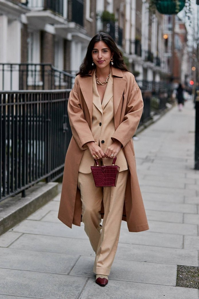Костюм цвета кэмэл Street Style