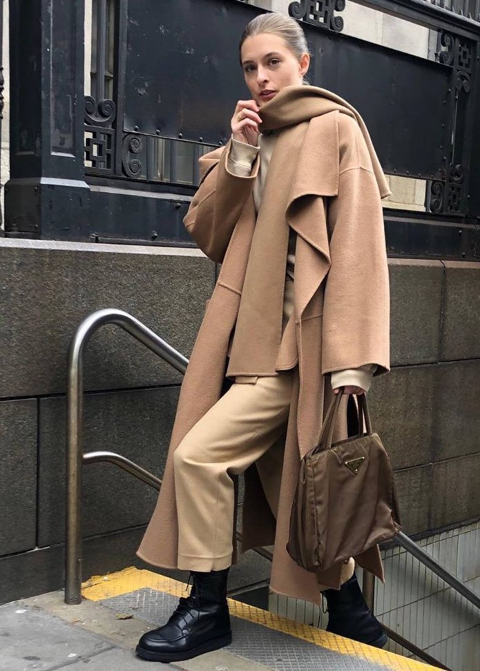 Водолазка цвета кэмэл Street Style