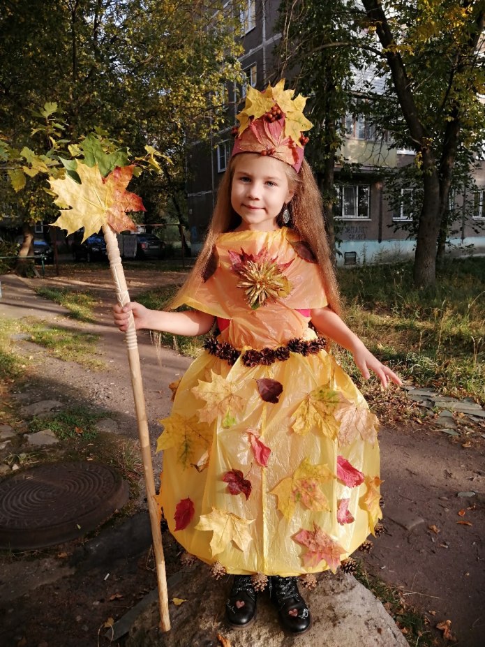 Костюм из природного материала