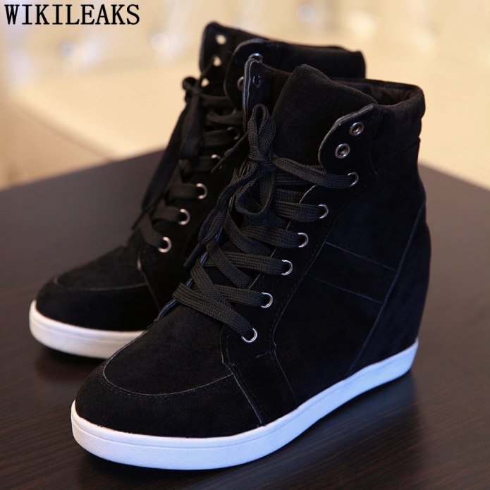 Кроссовки на платформе Aldo