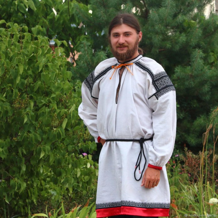 Традиционная женская рубашка