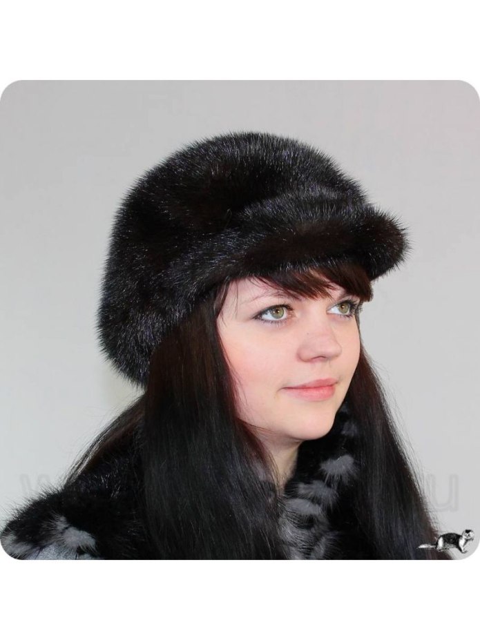 Меховая кепка женская