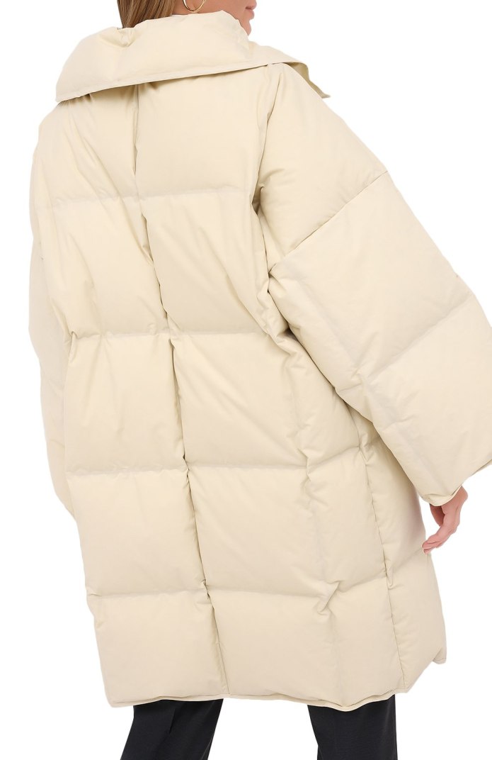 Bottega Veneta пуховик женский