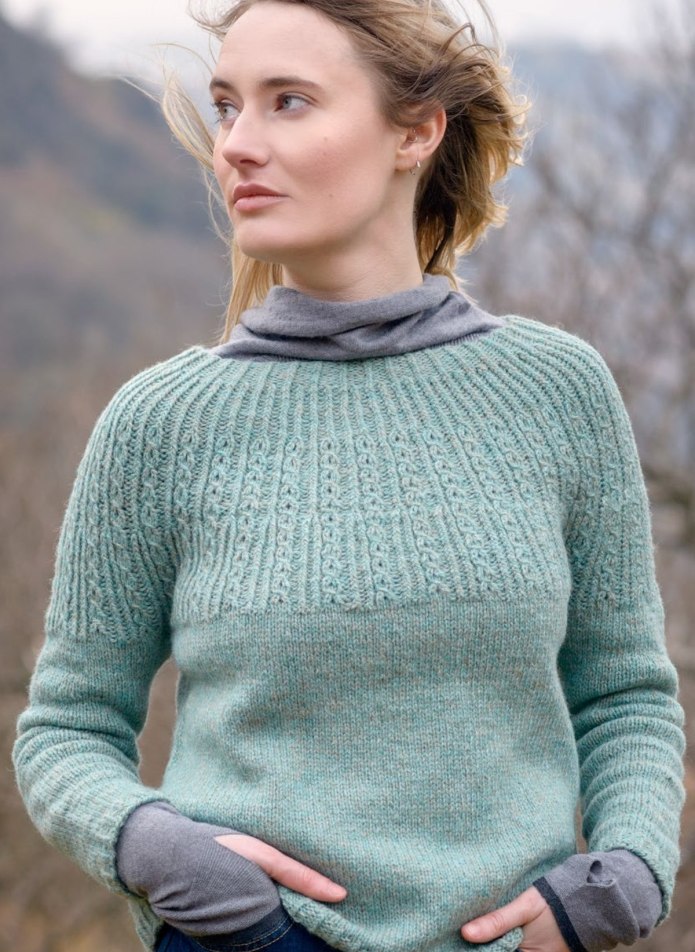 Пуловер Yoke pattern by Yoko hatta с круглой кокеткой