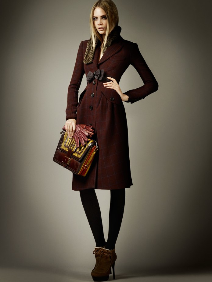 Burberry pre-Fall 2012 Fashion show
