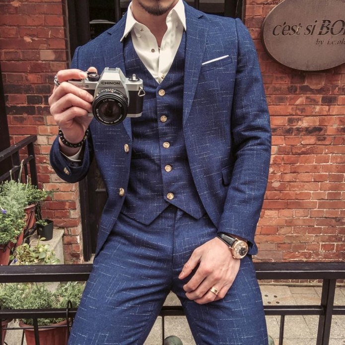 Мужчины в классическом костюме Pitti uomo
