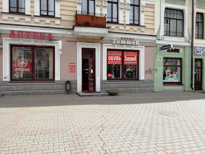Джинсы и шпильки