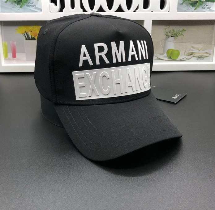 Кепка Armani Exchange черная