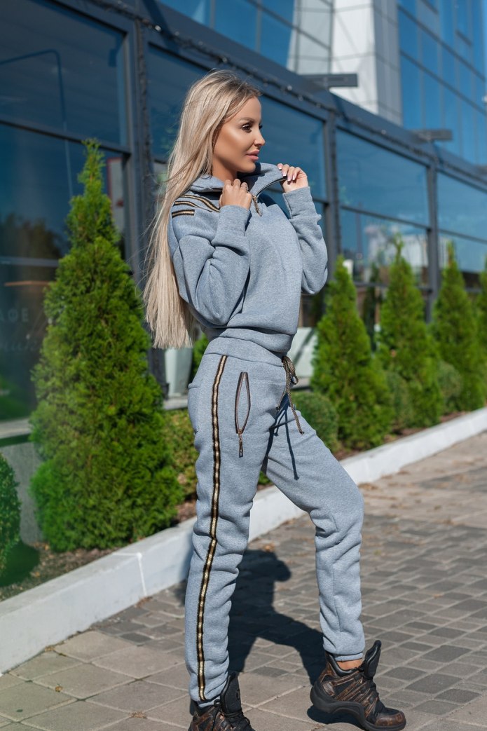 Модные спортивные костюмы