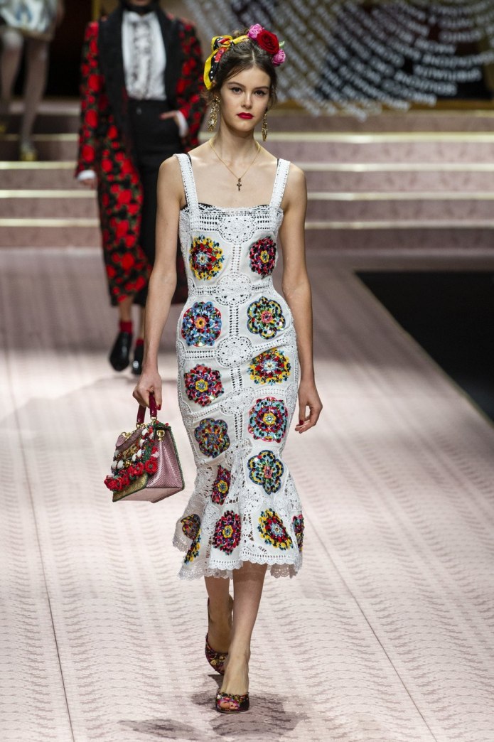 Шелковое платье Dolce Gabbana миди