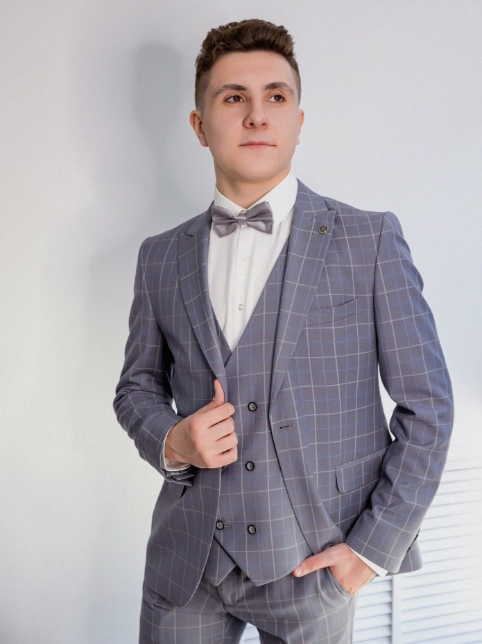 Adimo костюмы