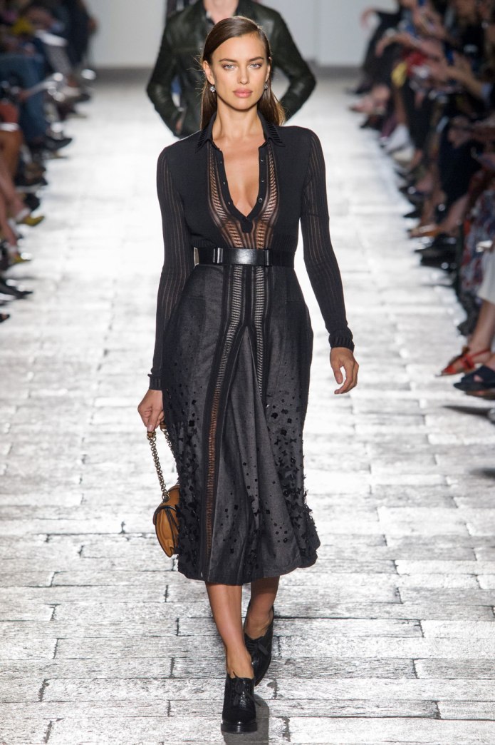 Черное платье Bottega Veneta pre Fall 2020